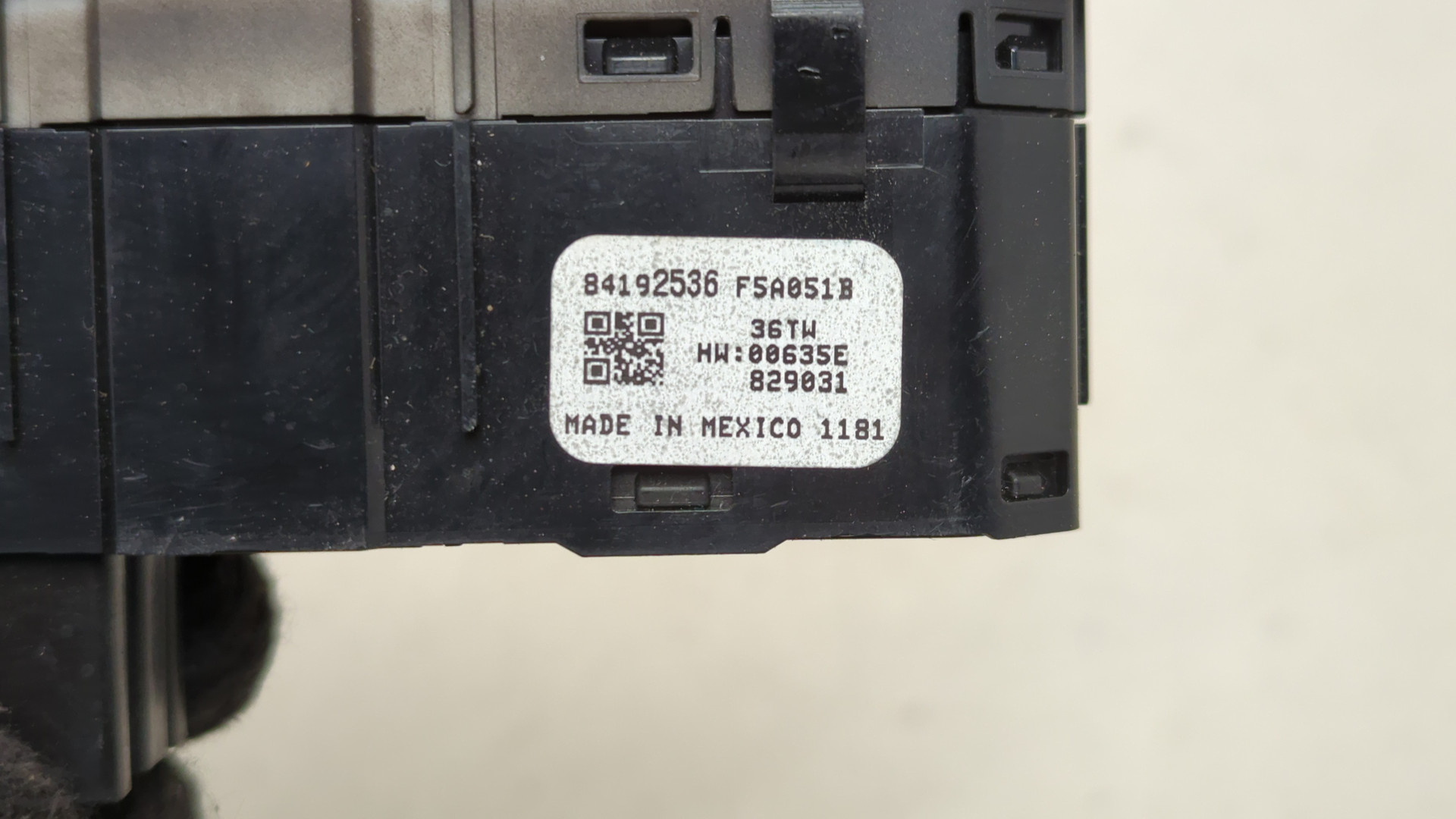 Переключатель света фар