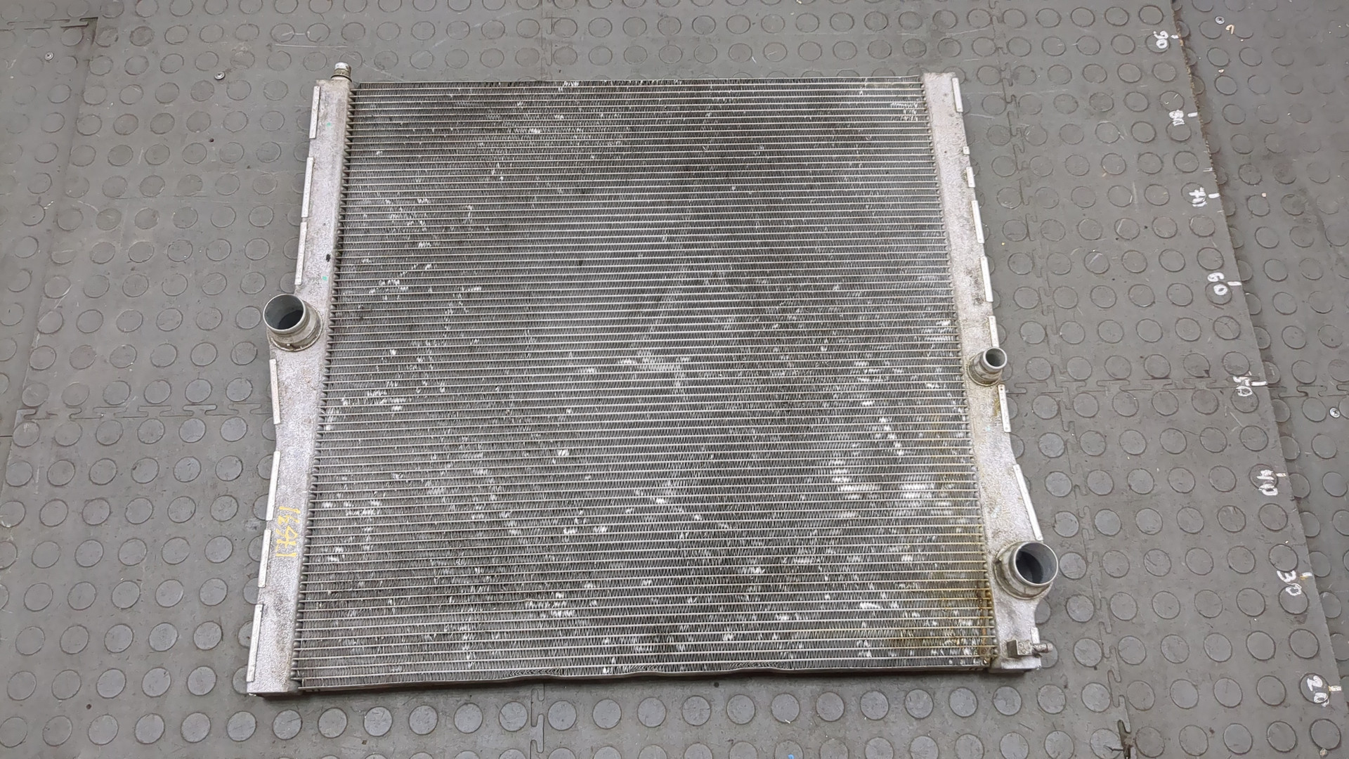 Радиатор охлаждения двигателя основной