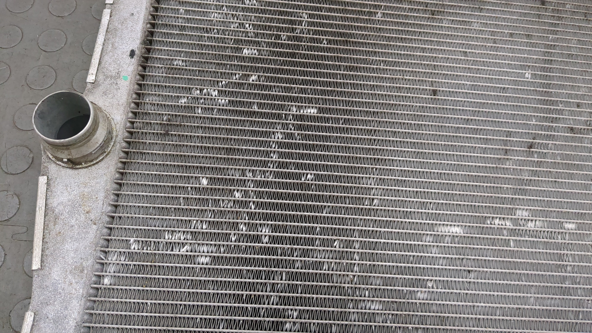 Радиатор охлаждения двигателя основной