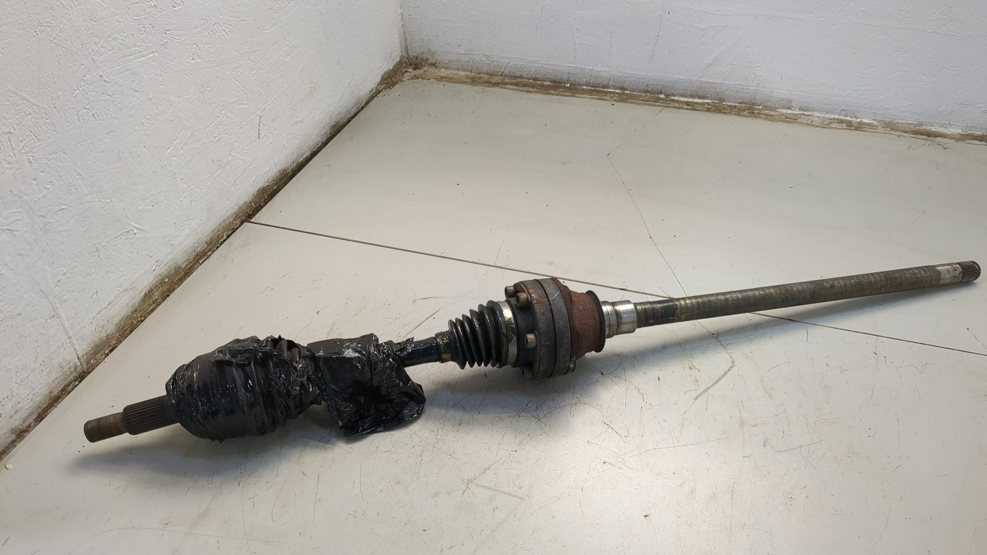 Полуось передняя правая