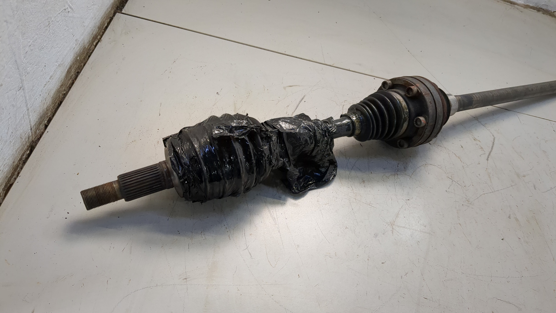 Полуось передняя правая