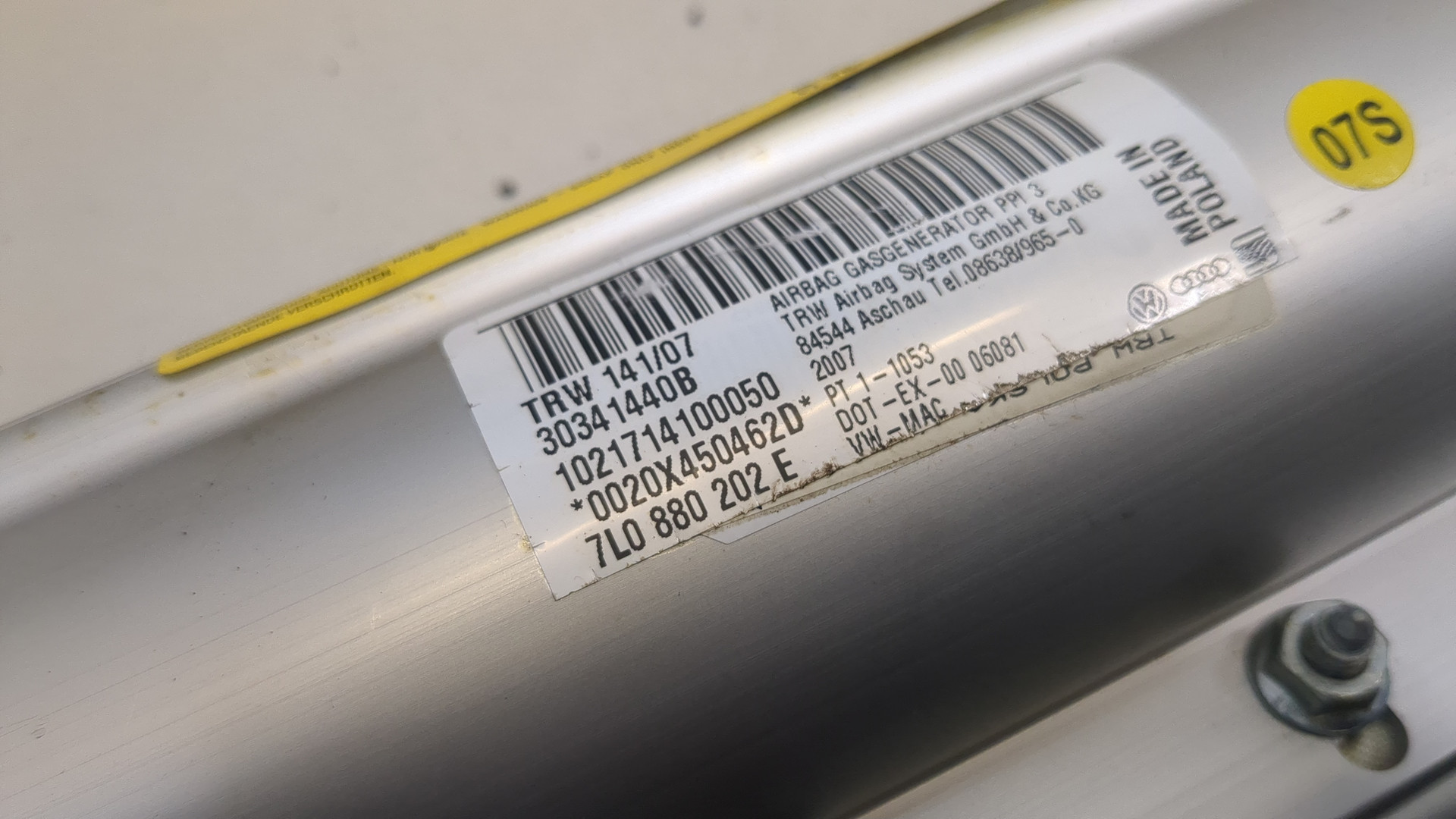 Подушка безопасности пассажирская (в торпедо)