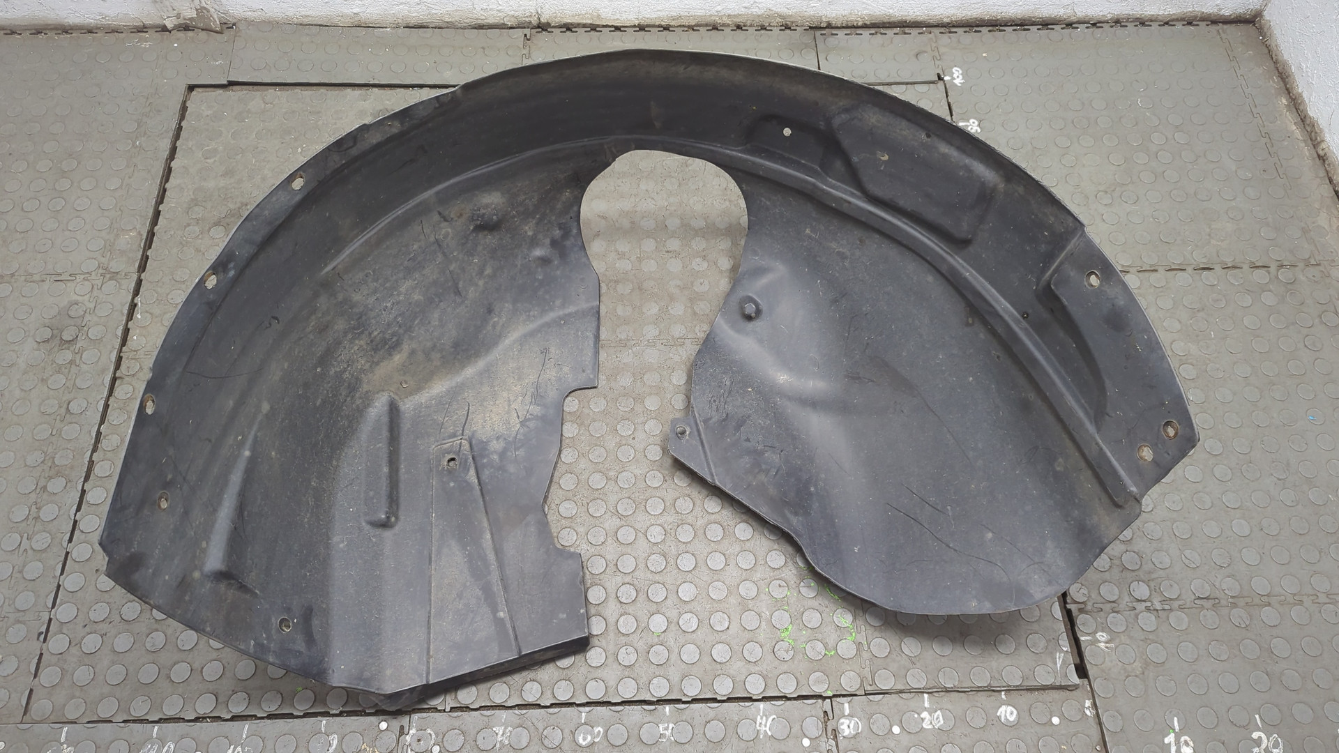 Локер передний левый