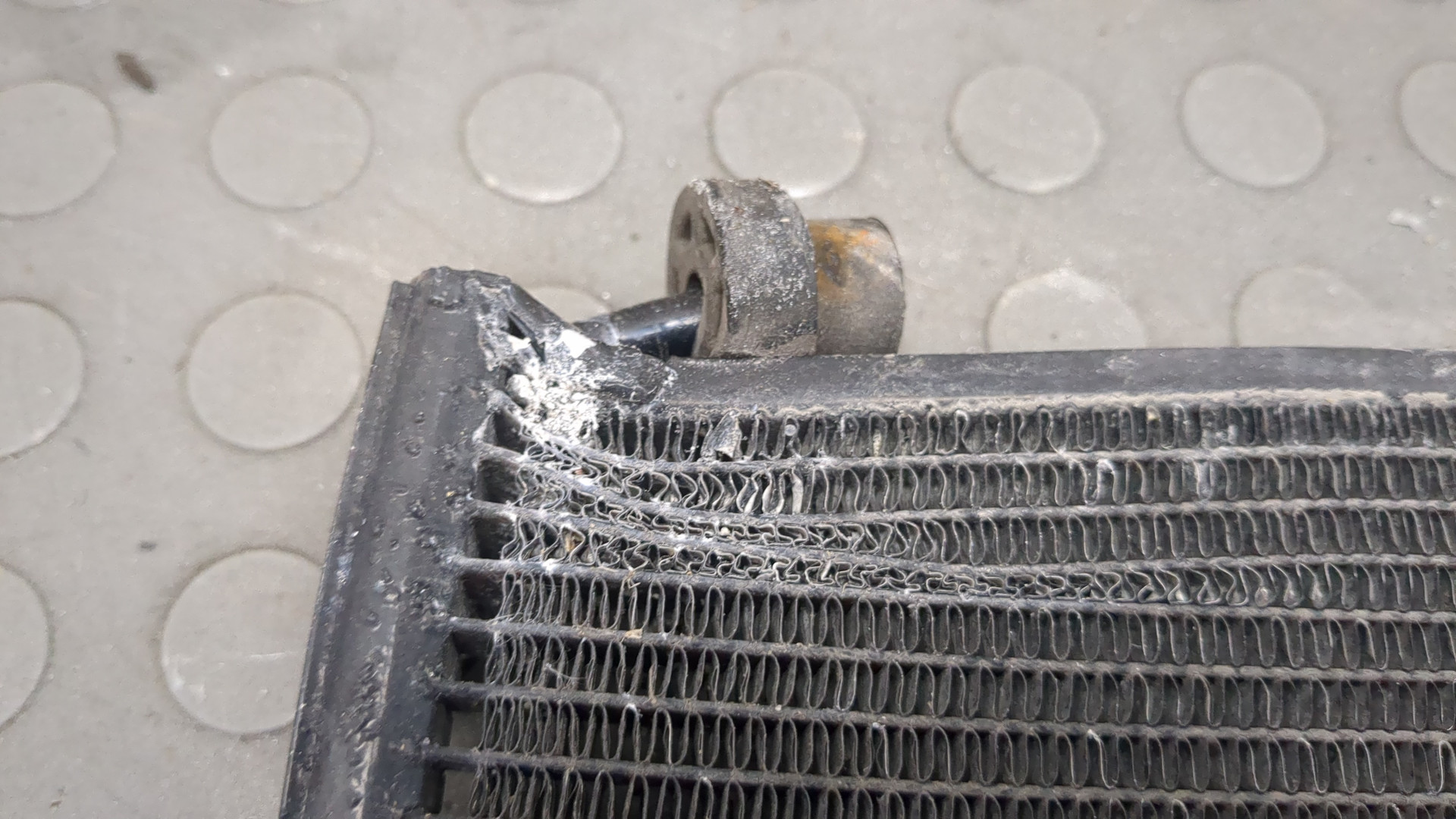 Радиатор кондиционера / конденсер