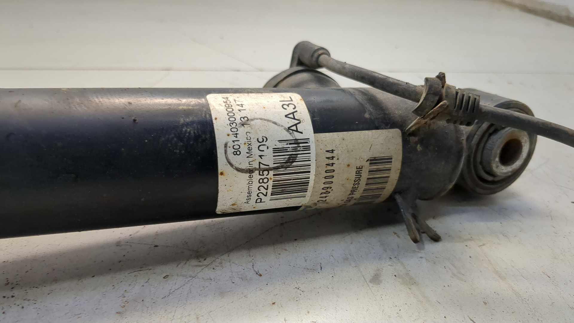 Амортизатор задний правый