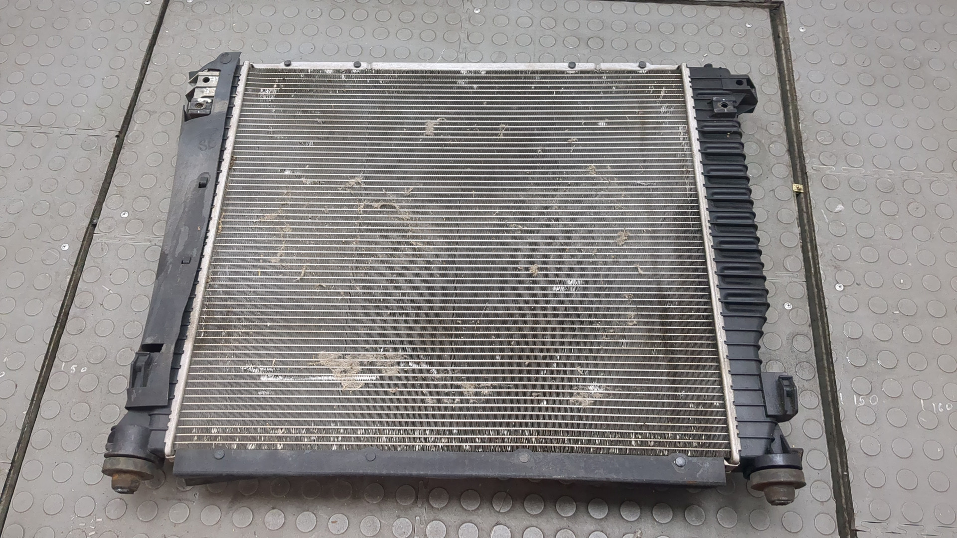 Радиатор охлаждения двигателя основной