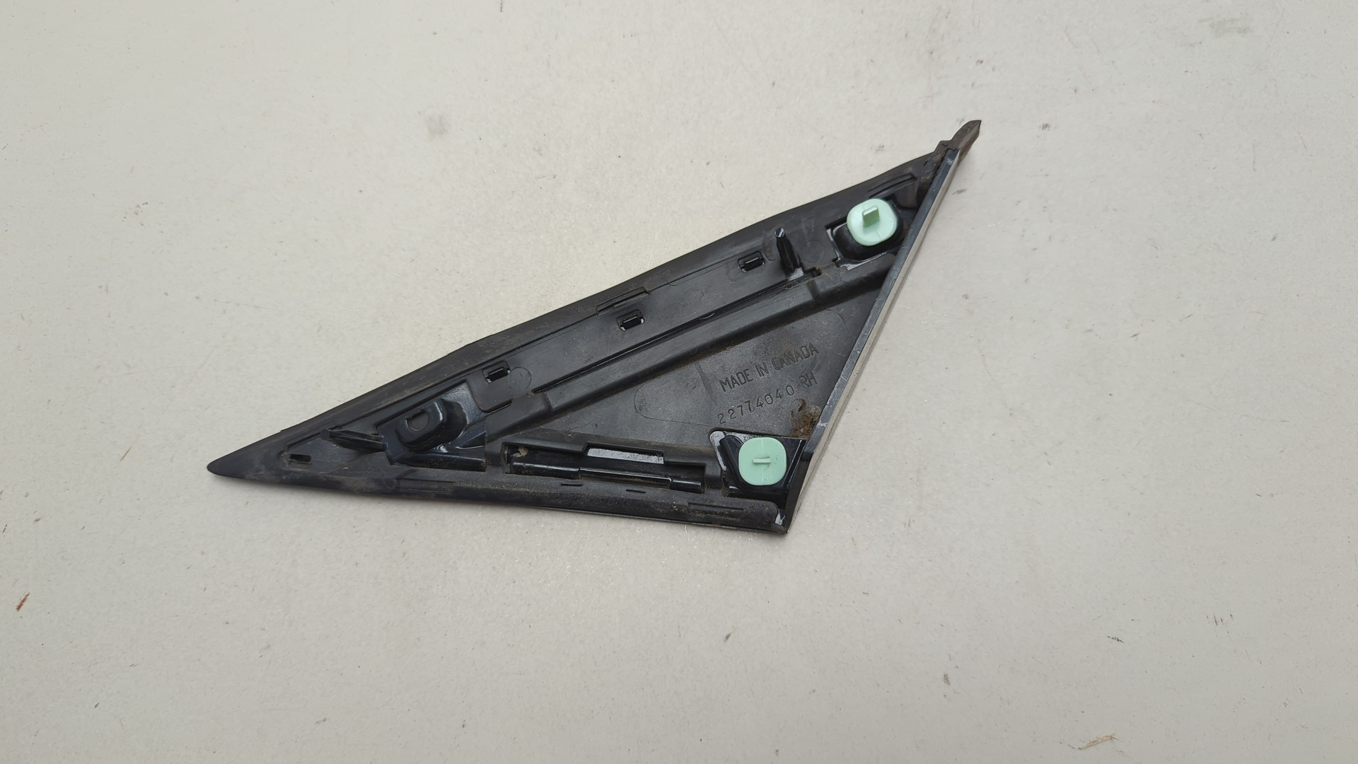 Накладка переднего крыла правого