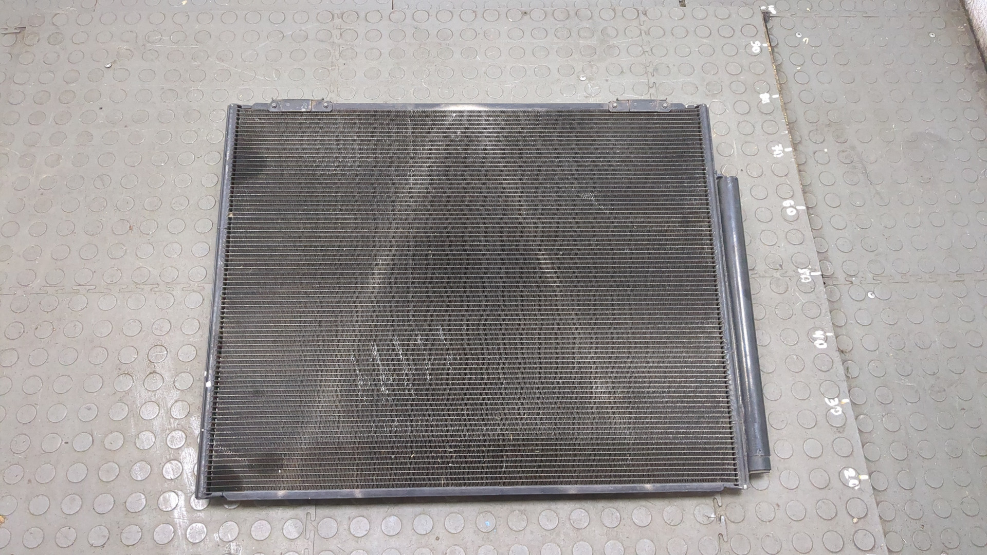 Радиатор кондиционера / конденсер