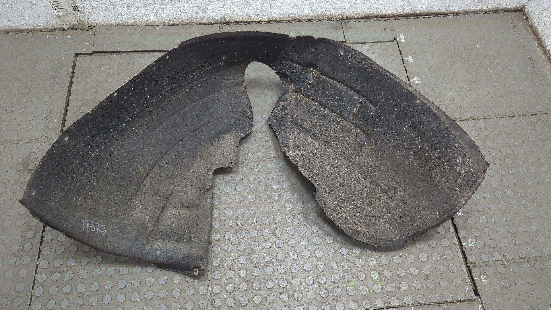 Локер передний левый