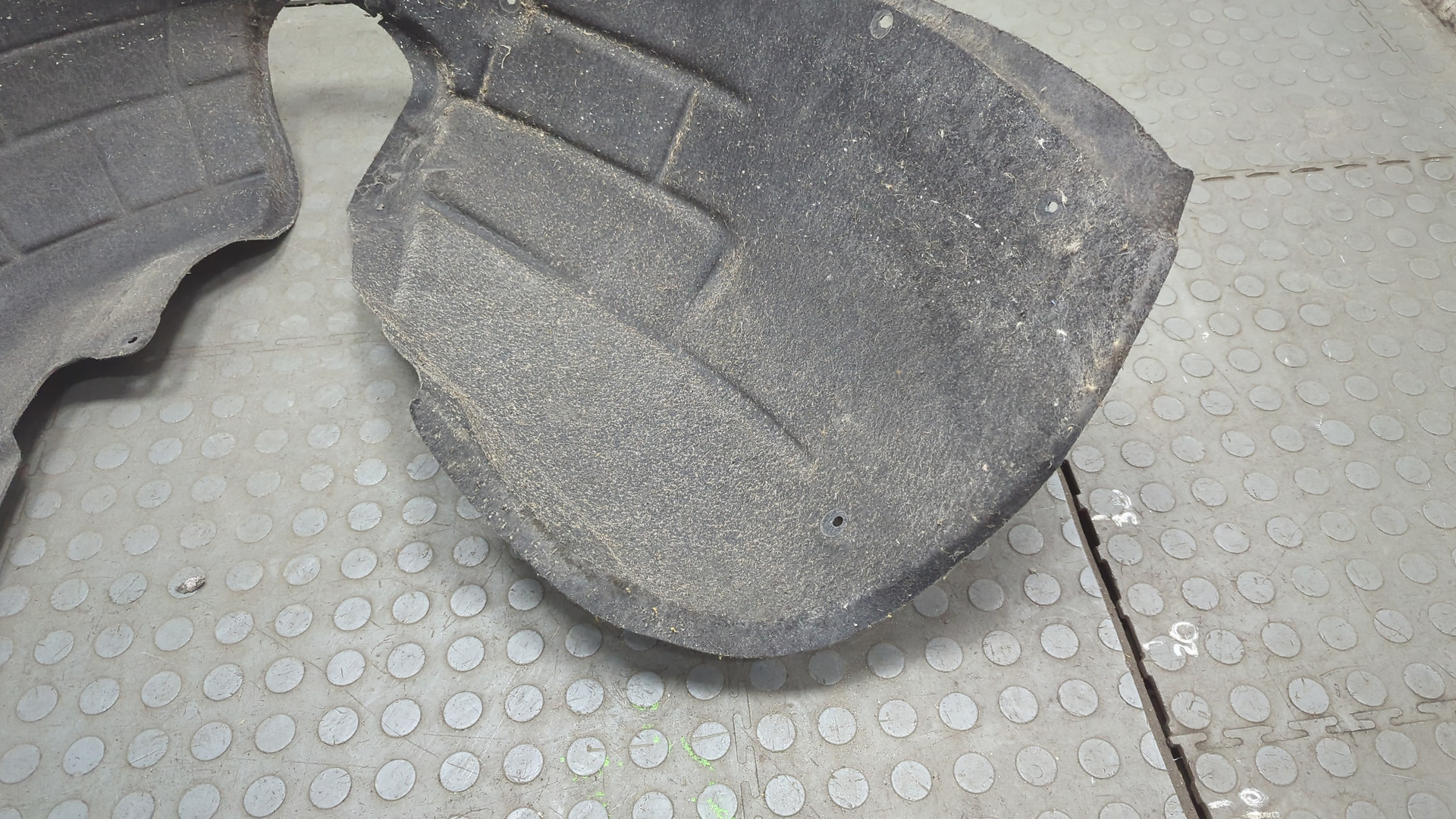 Локер передний левый