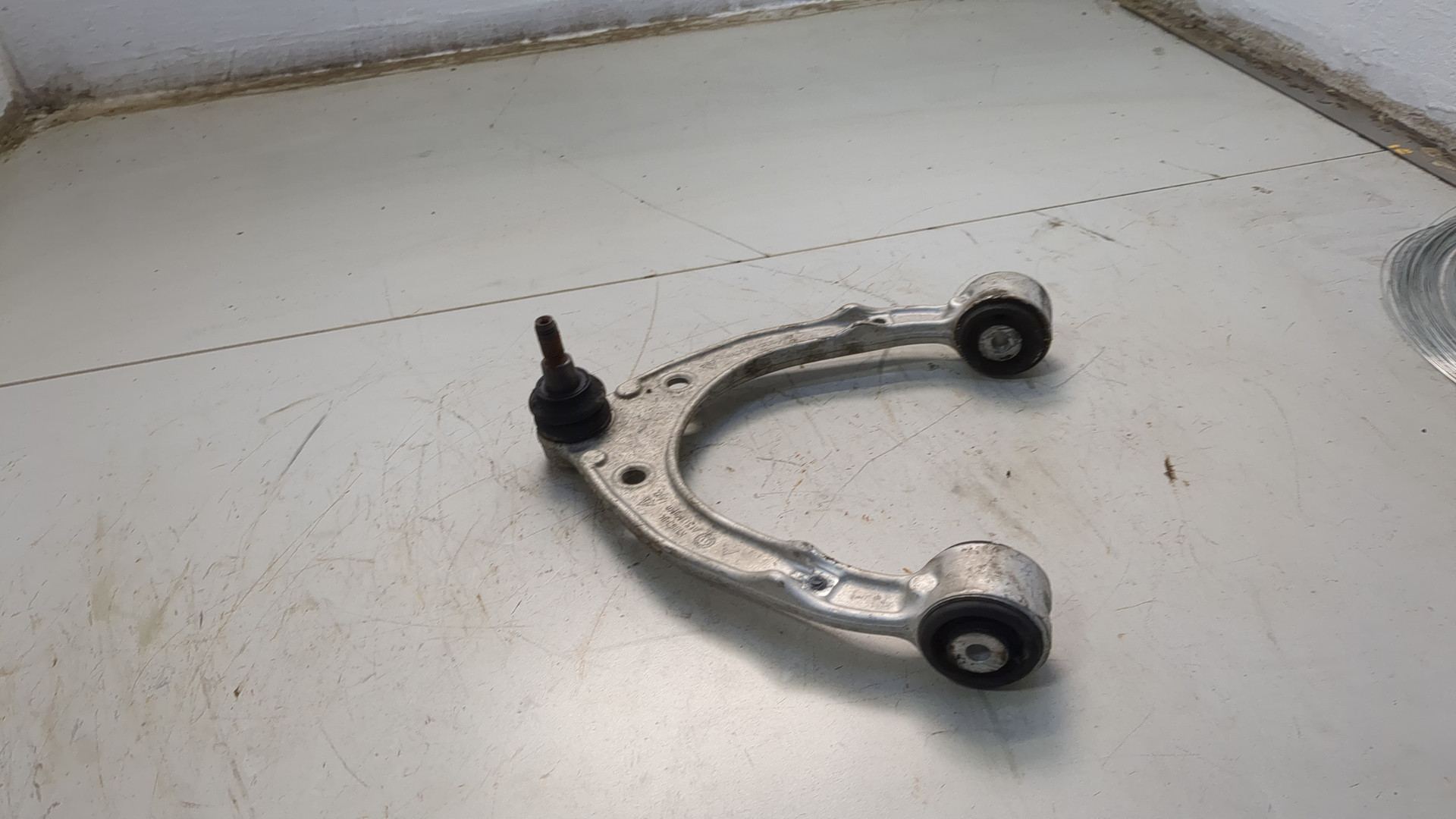 Рычаг передний