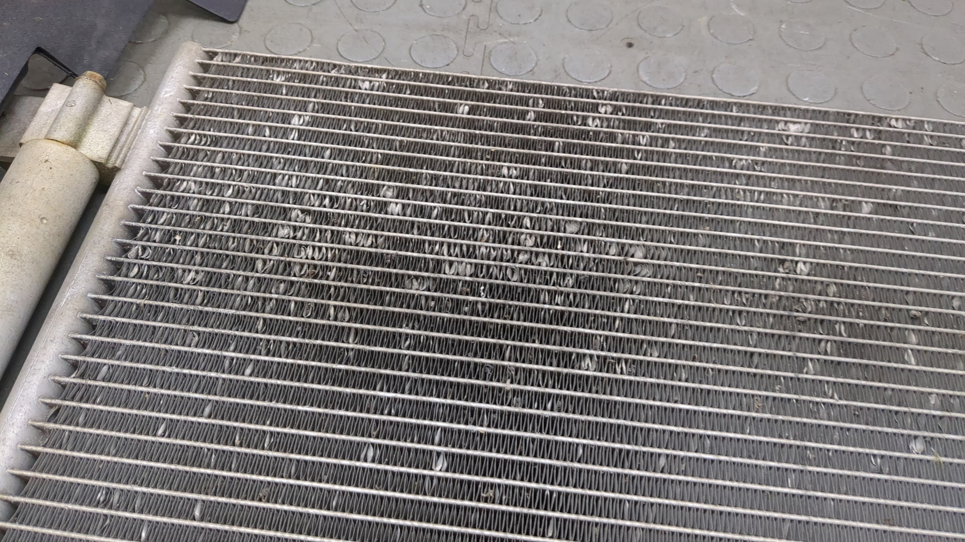 Радиатор кондиционера / конденсер