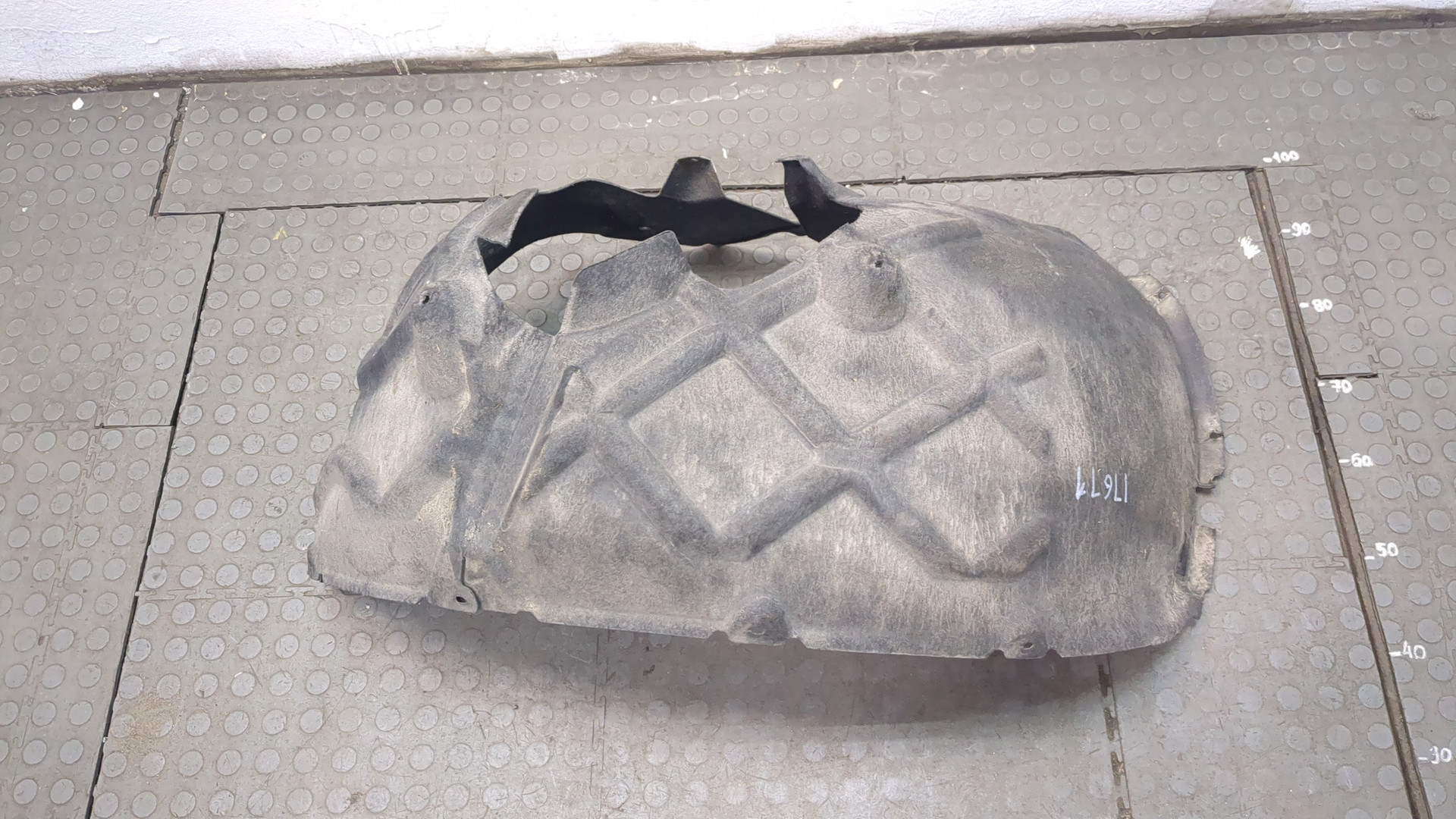 Локер передний левый