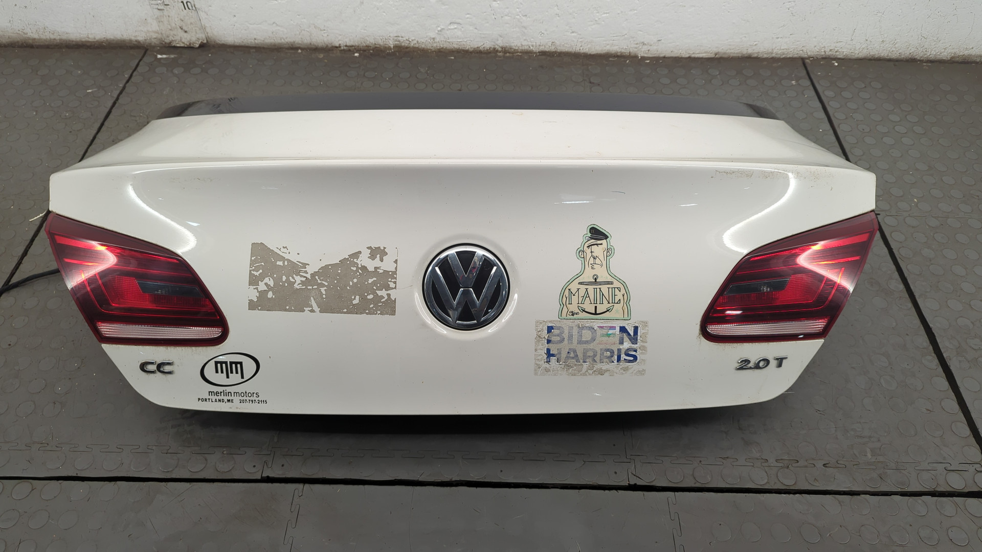 Дверь багажника