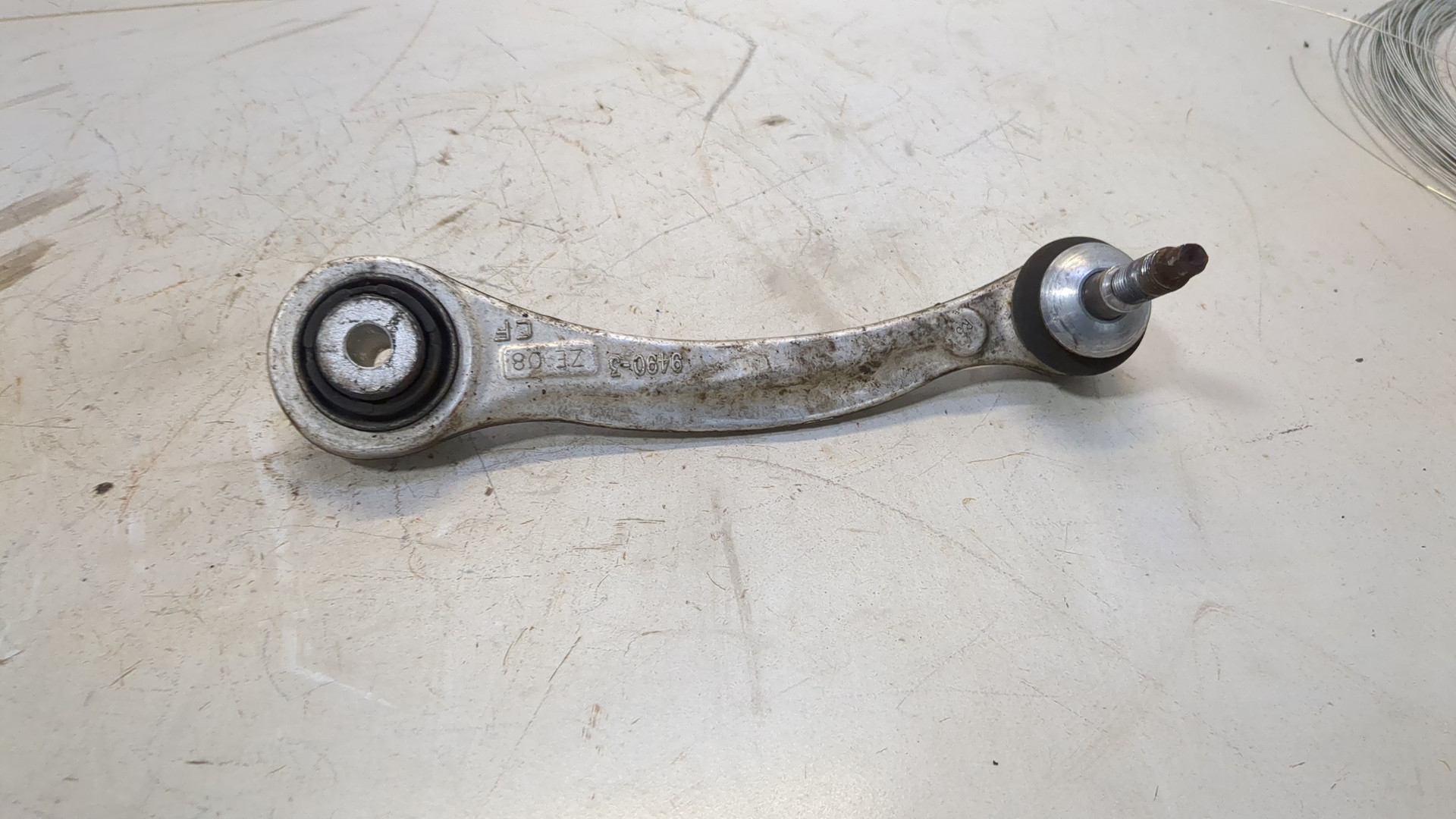 Рычаг задний правый