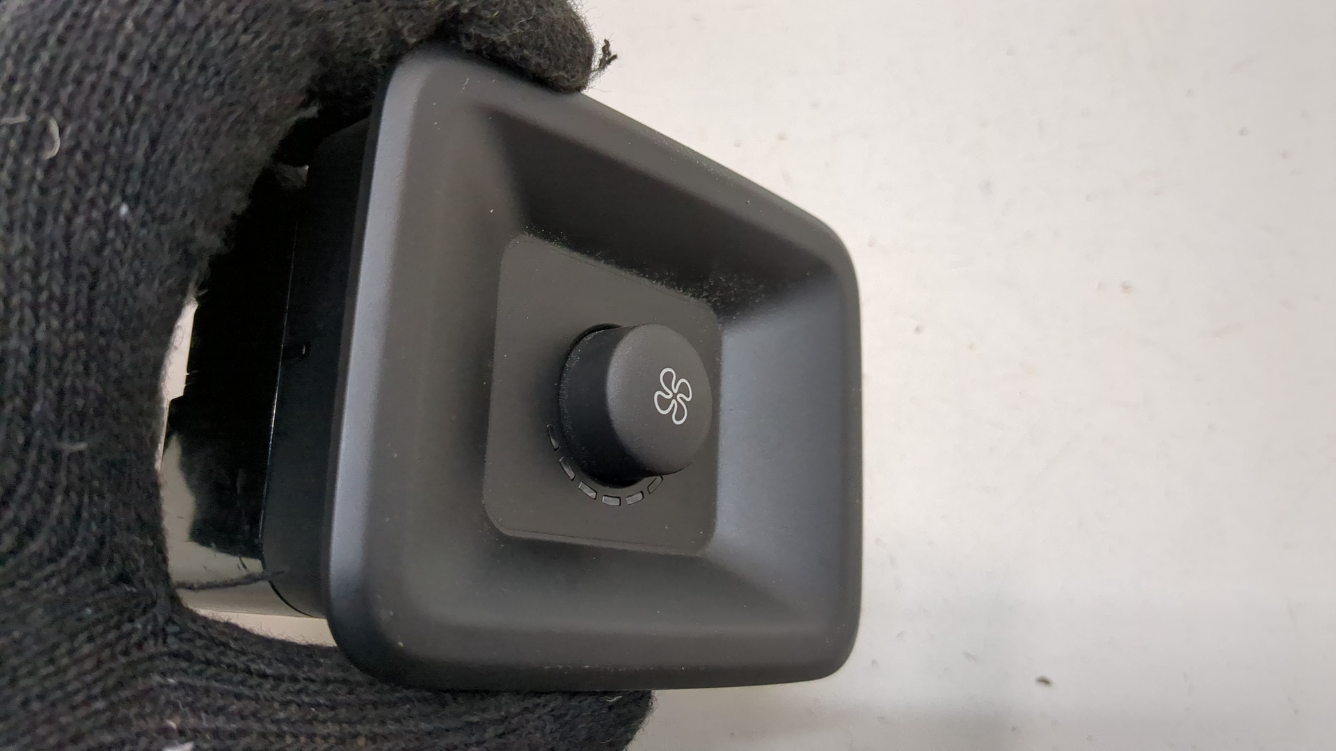 Переключатель отопителя