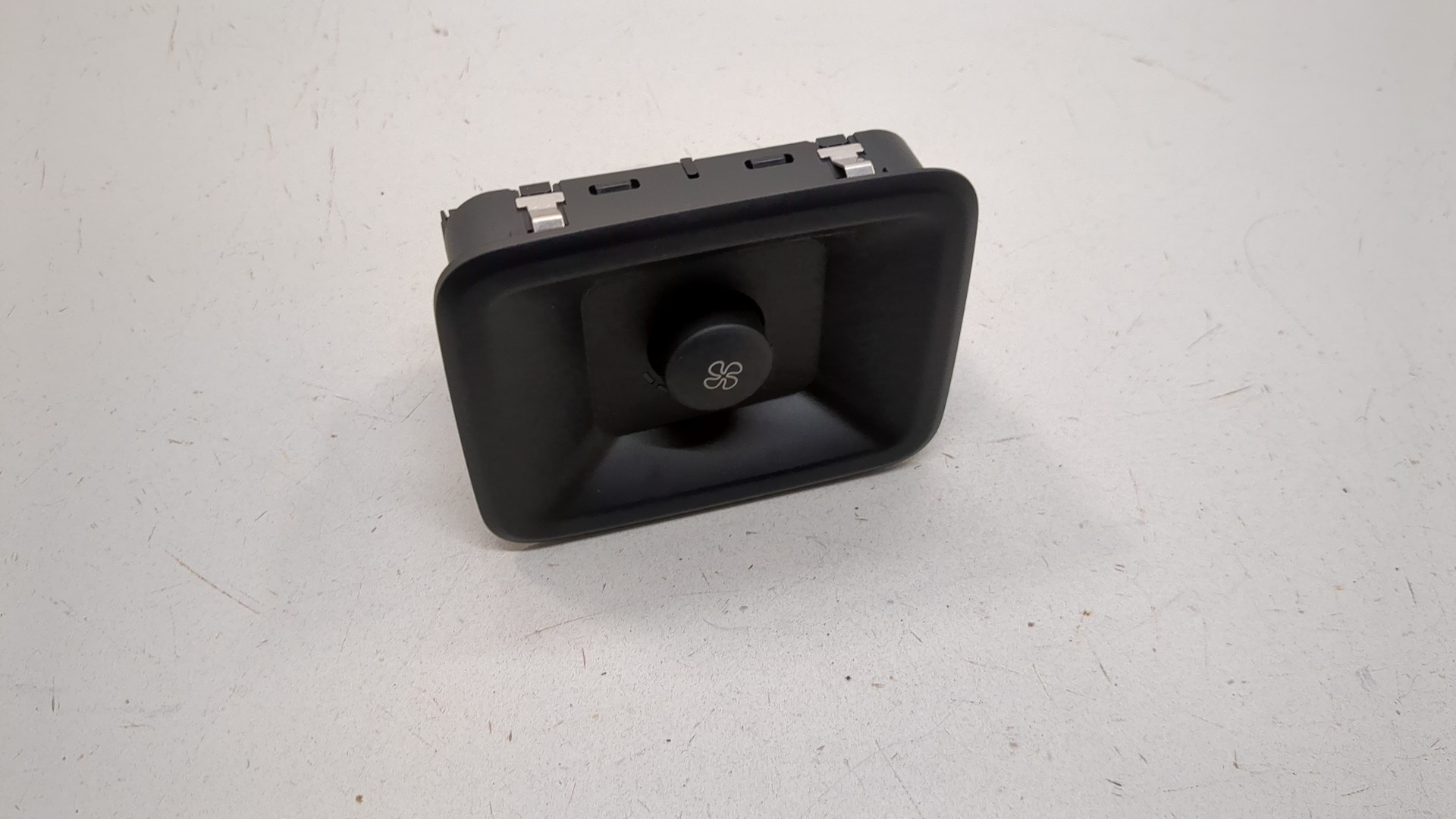 Переключатель отопителя