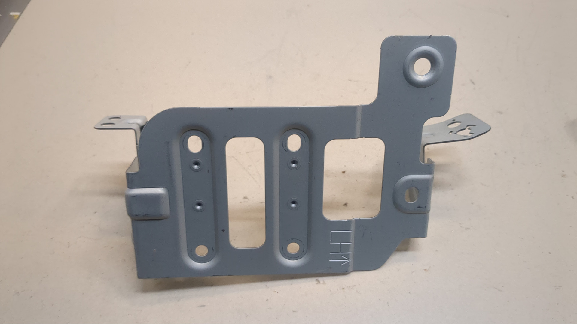 Кронштейн (сопут. товар)