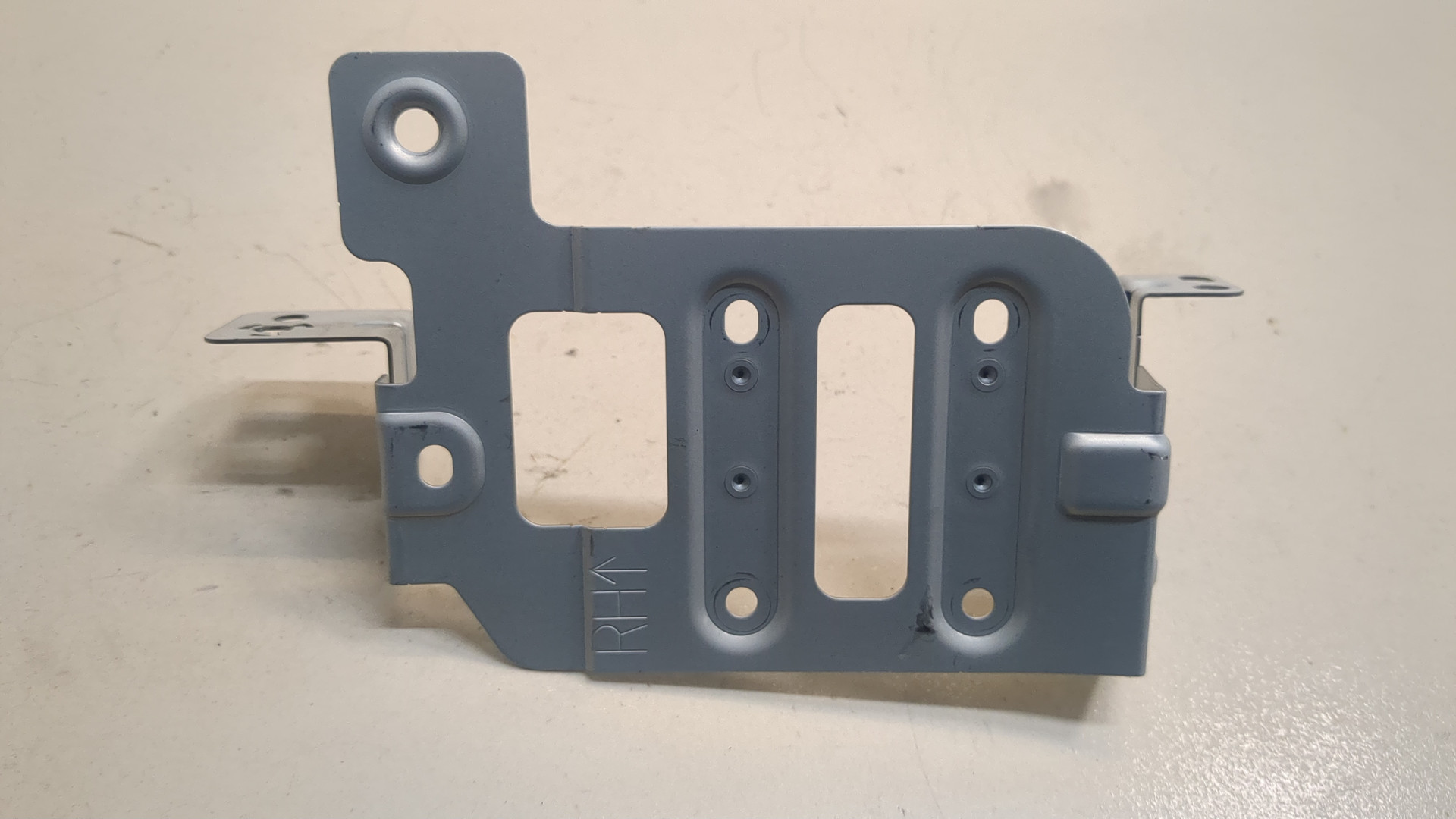 Кронштейн (сопут. товар)