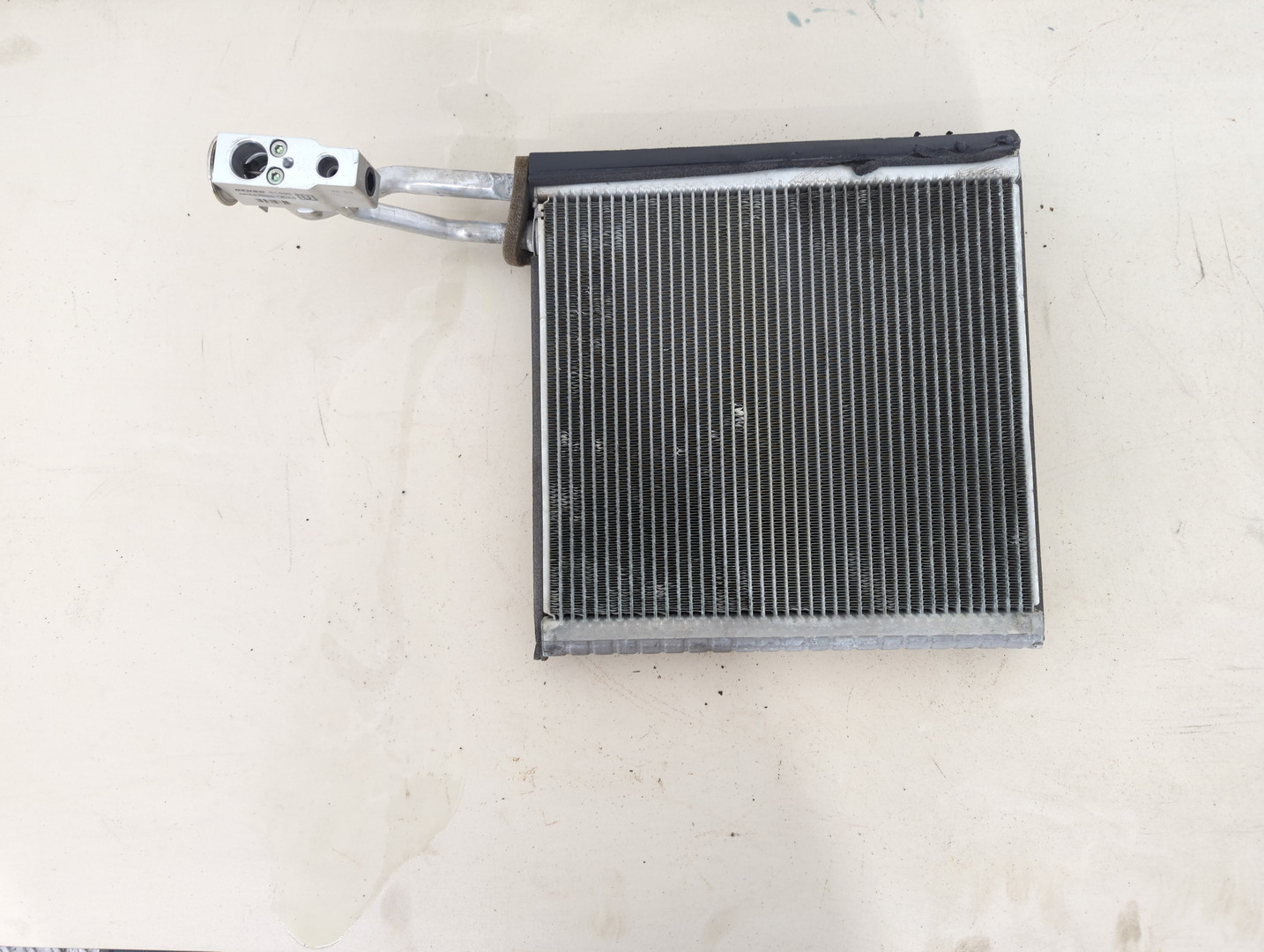 Радиатор кондиционера / конденсер