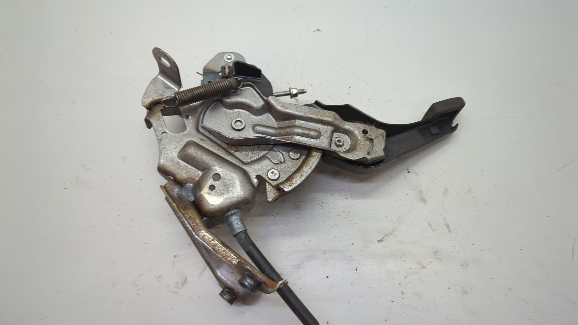 Рычаг стояночного тормоза