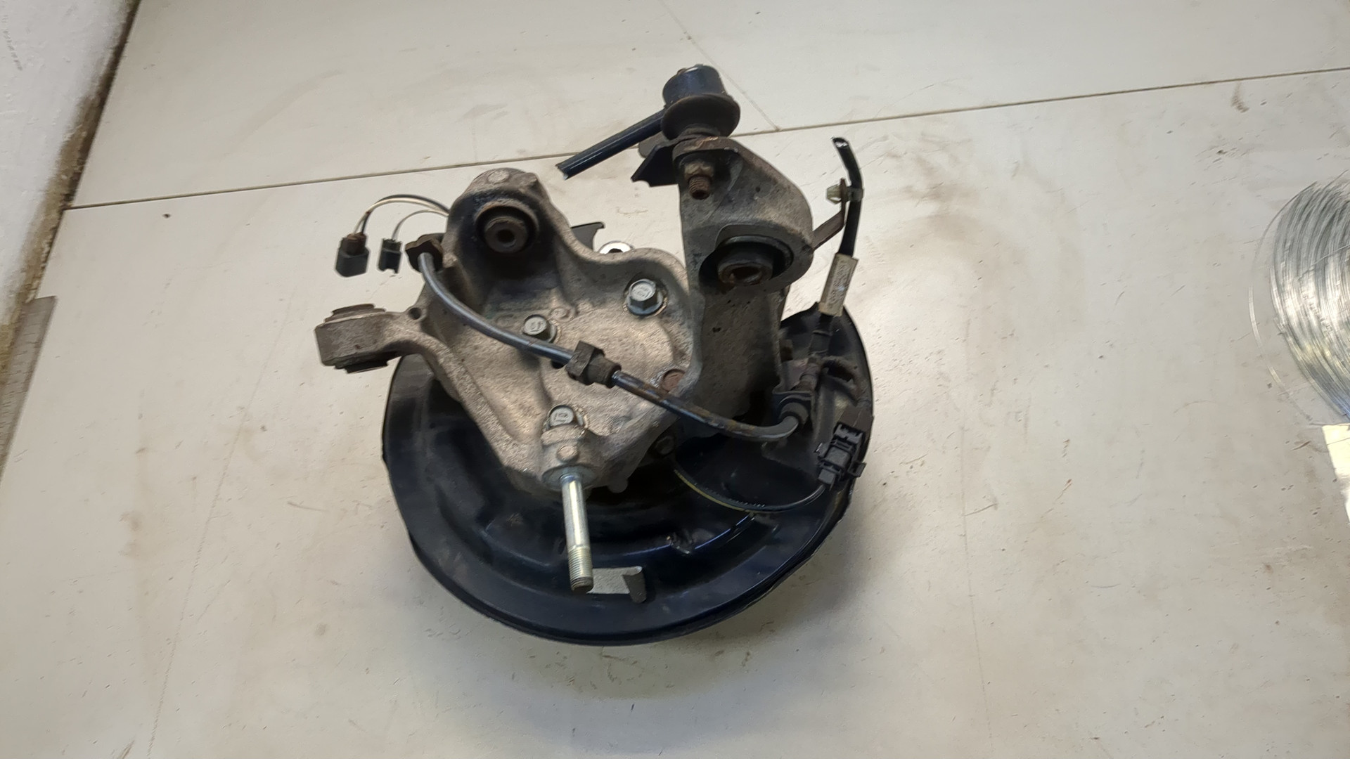 Кулак поворотный задний правый