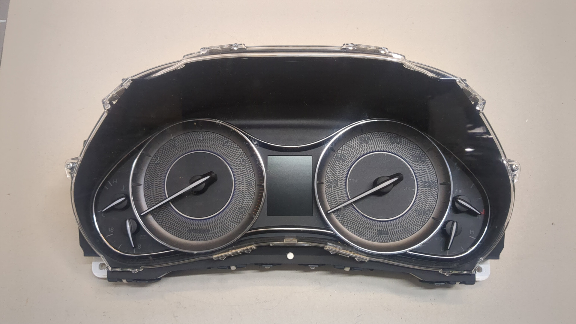 Панель приборов