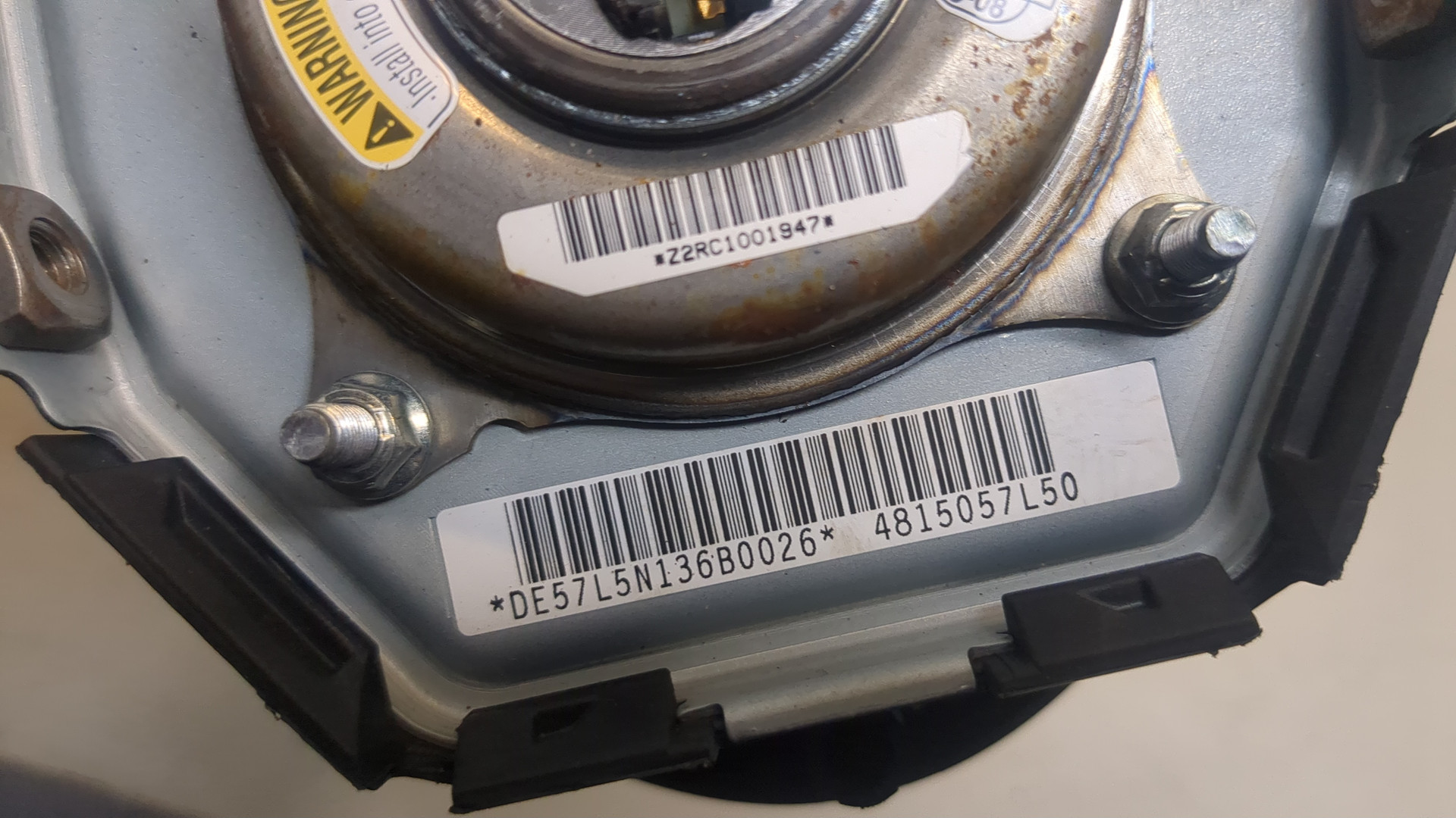 Подушка безопасности в рулевое колесо