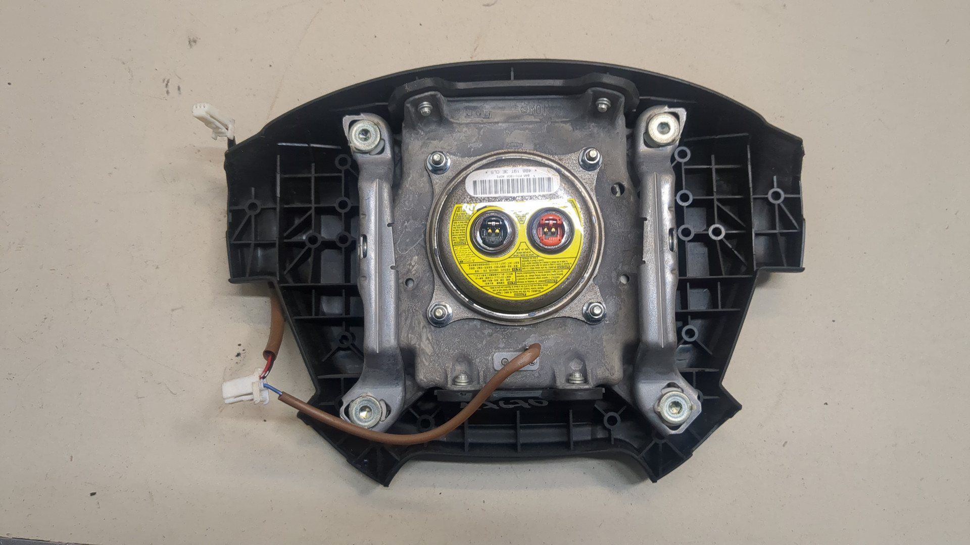 Подушка безопасности в рулевое колесо