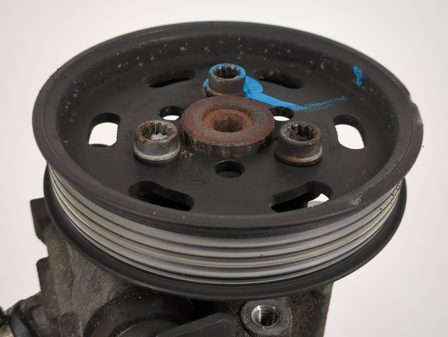 Насос ГУР (гидроусилитель руля)