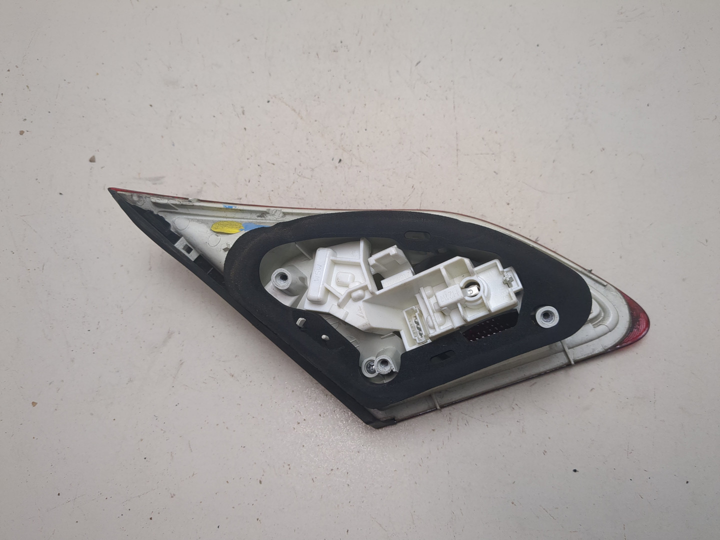 Фонарь задний внутренний правый