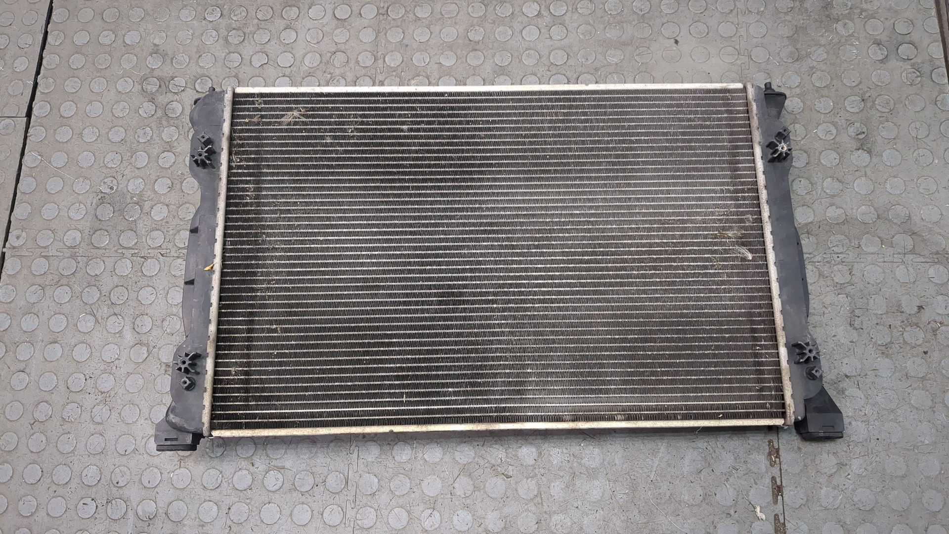 Радиатор охлаждения двигателя основной