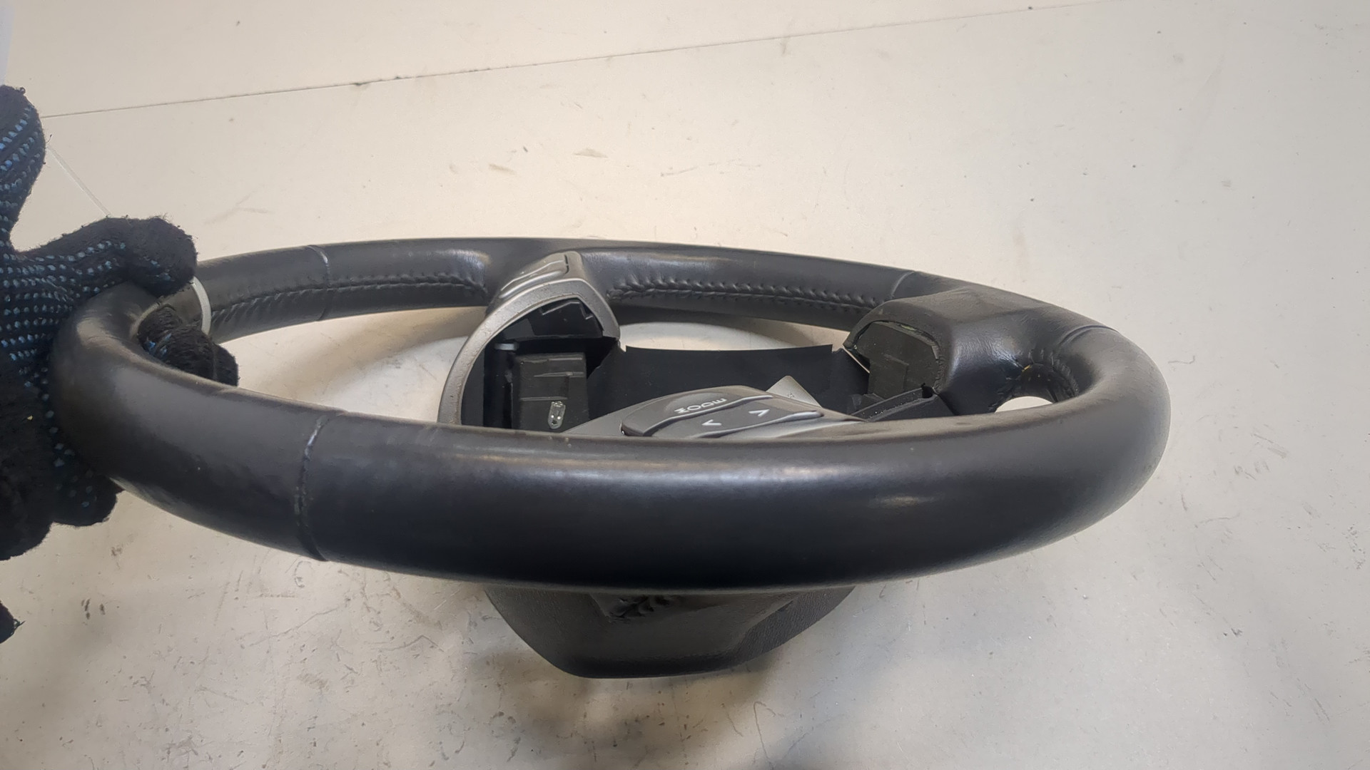 Рулевое колесо (руль)