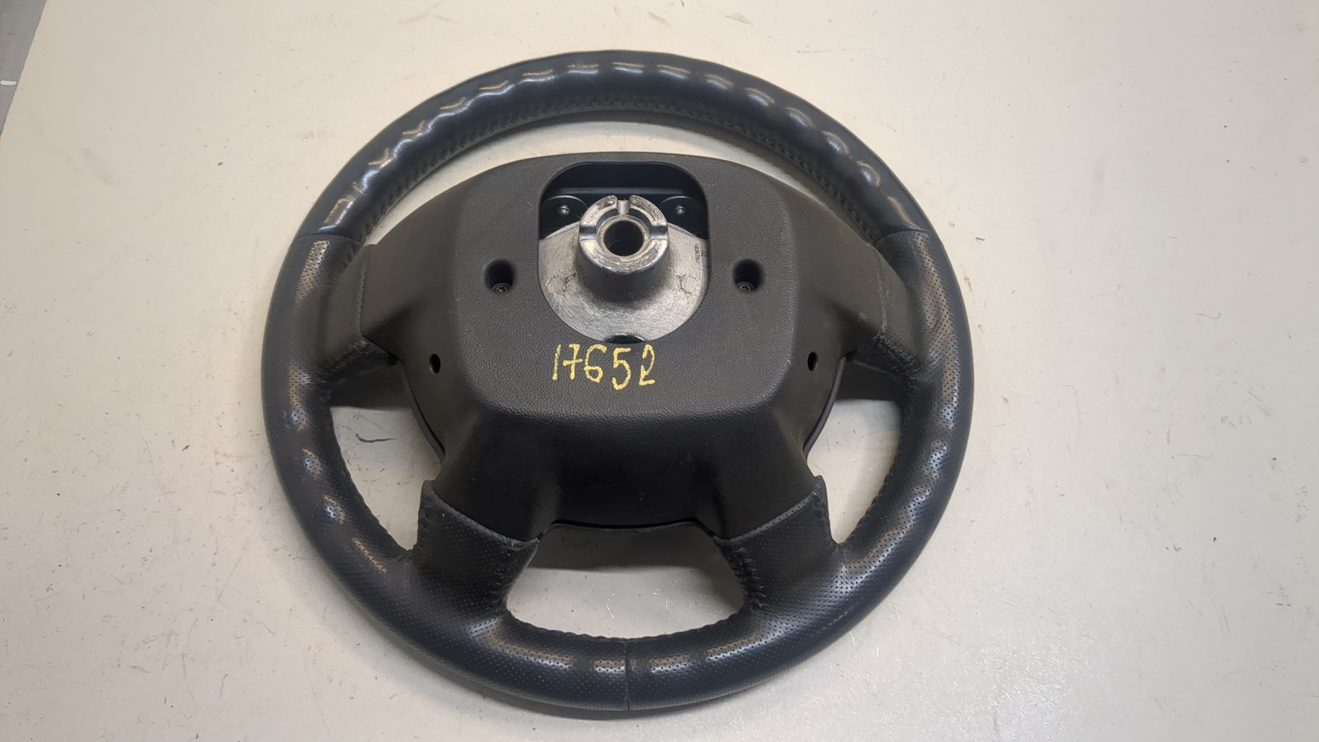 Рулевое колесо (руль)