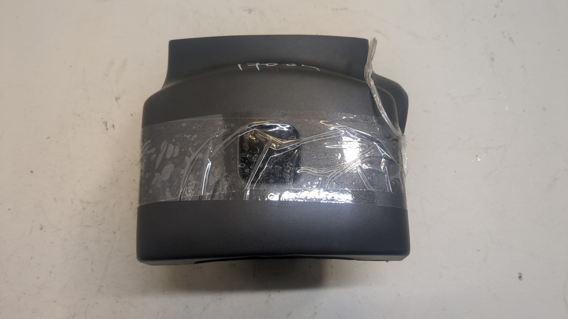 Кожух рулевой колонки