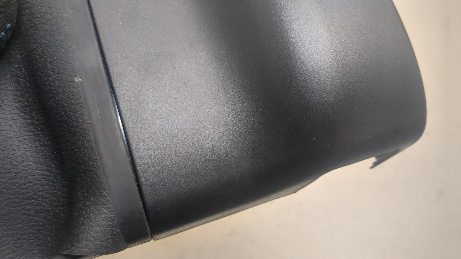 Кожух рулевой колонки