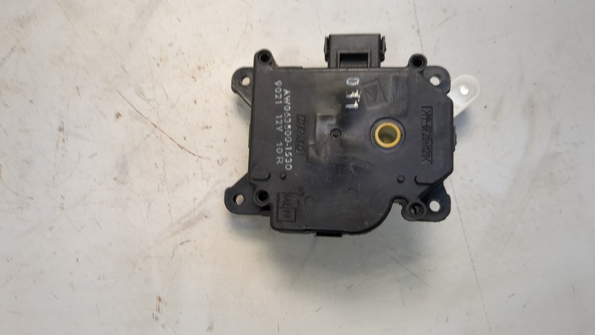 Моторчик заслонки печки