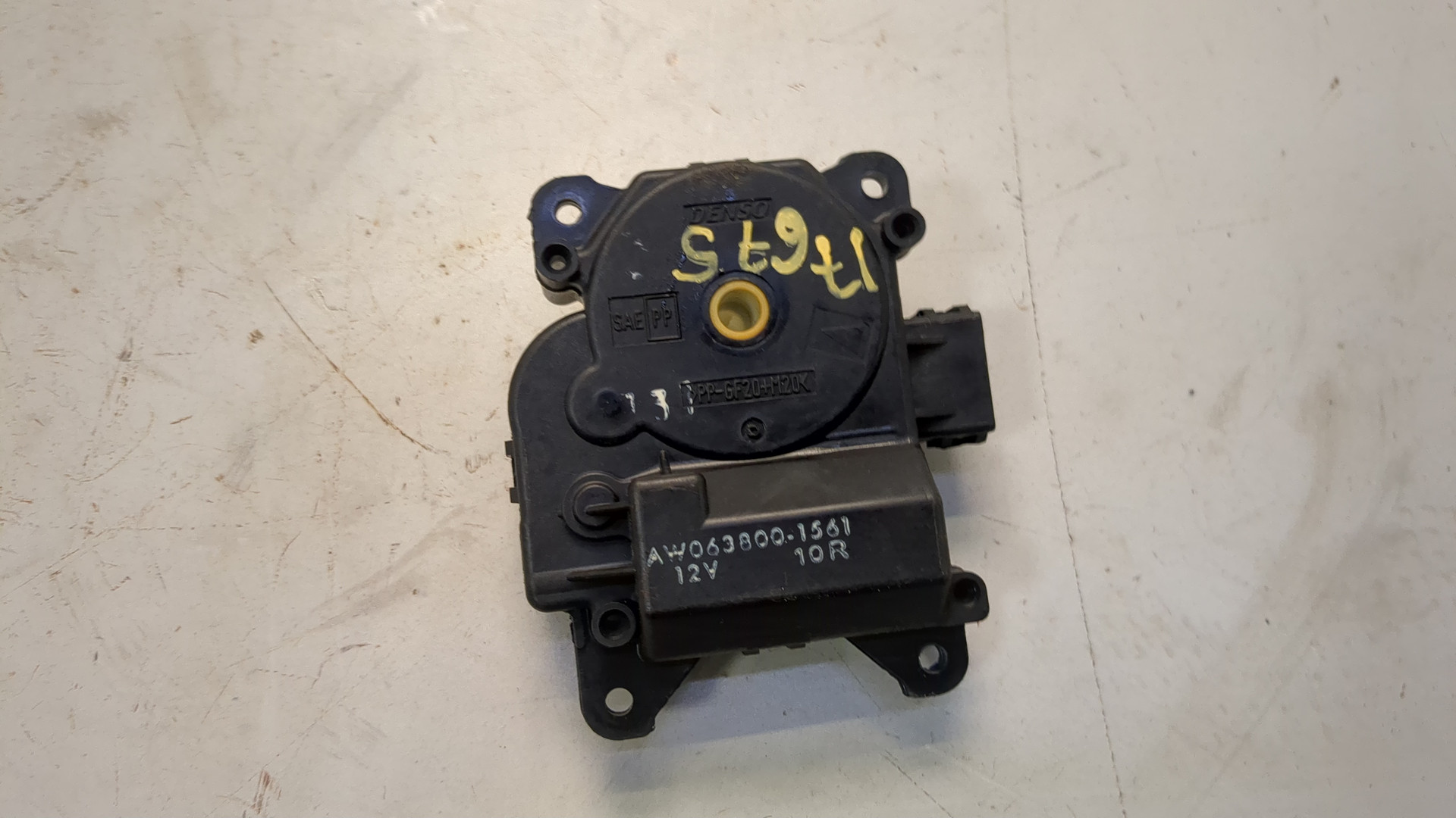 Моторчик заслонки печки