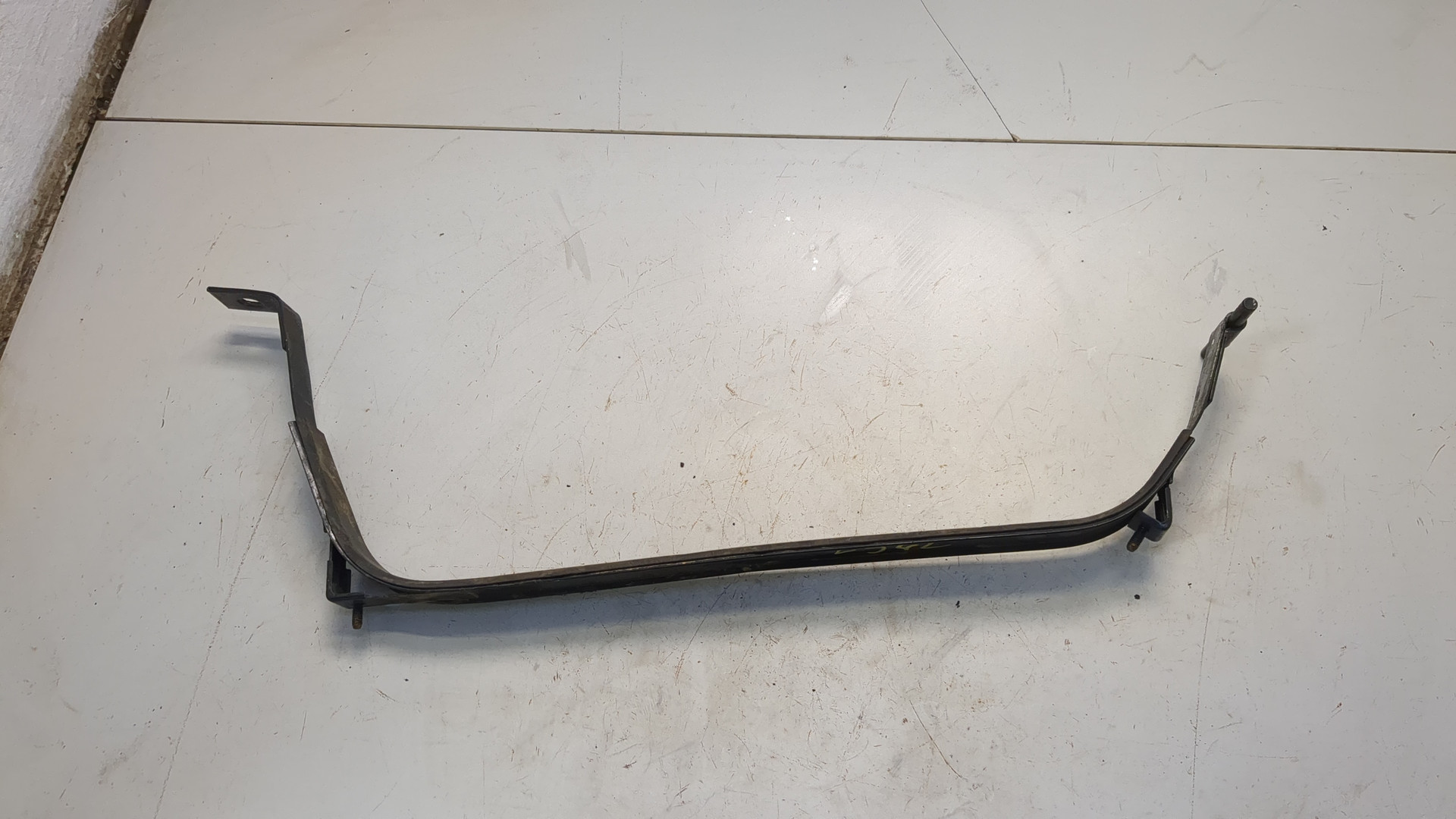 Лента крепления бензобака