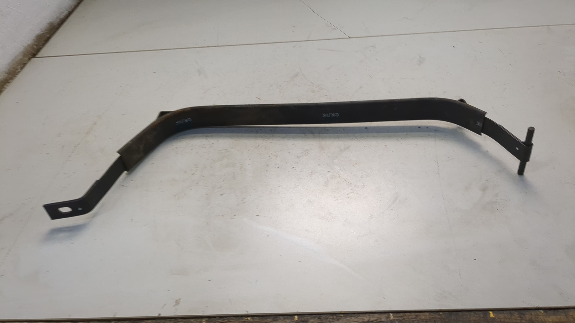 Лента крепления бензобака