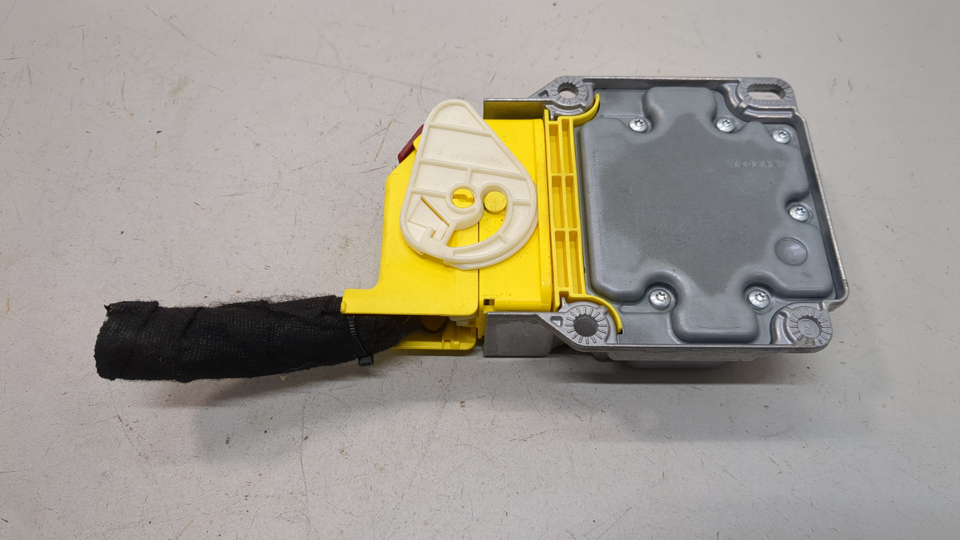 Блок управления подушек безопасности (AIR BAG)