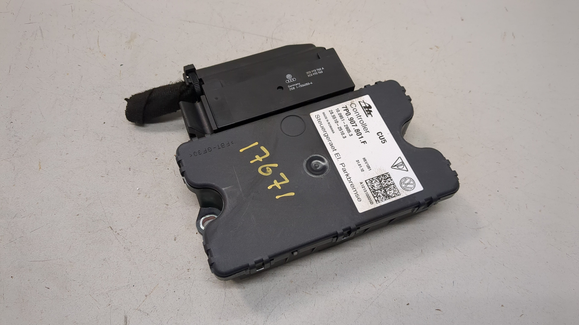 Блок управления парковочным тормозом