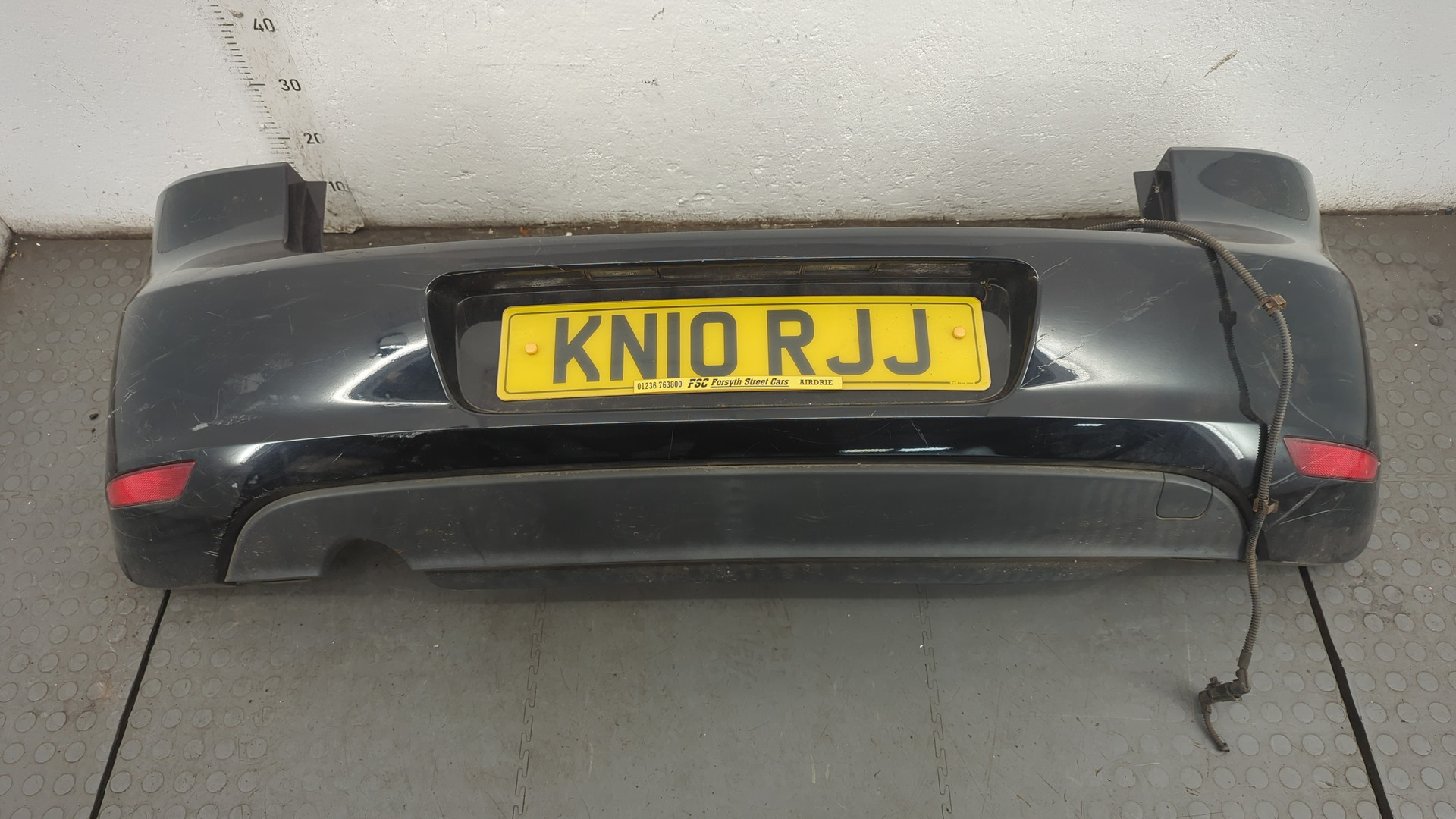 Бампер задний