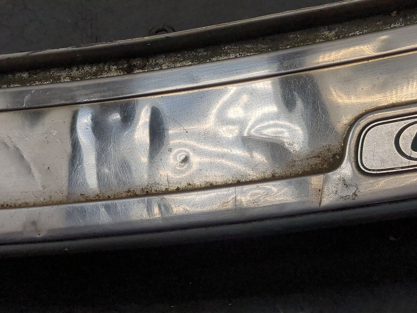 Бампер задний