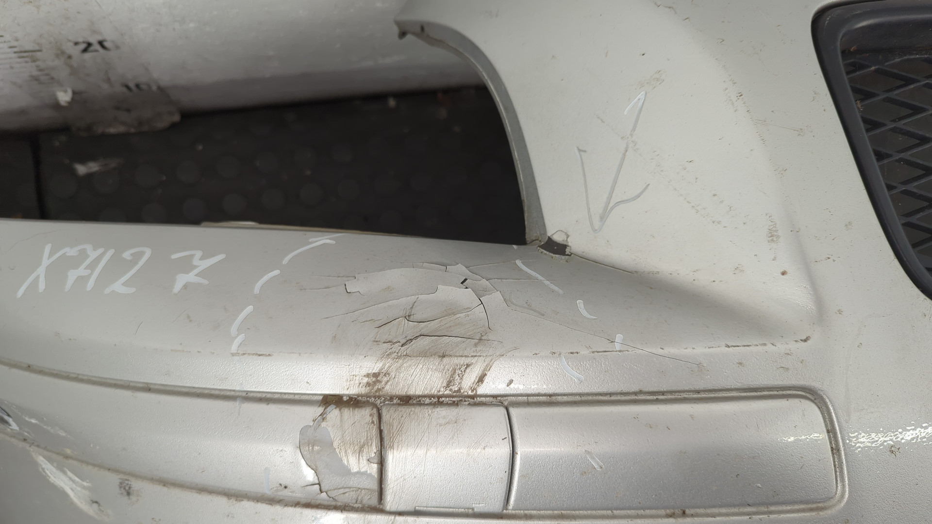 Бампер передний