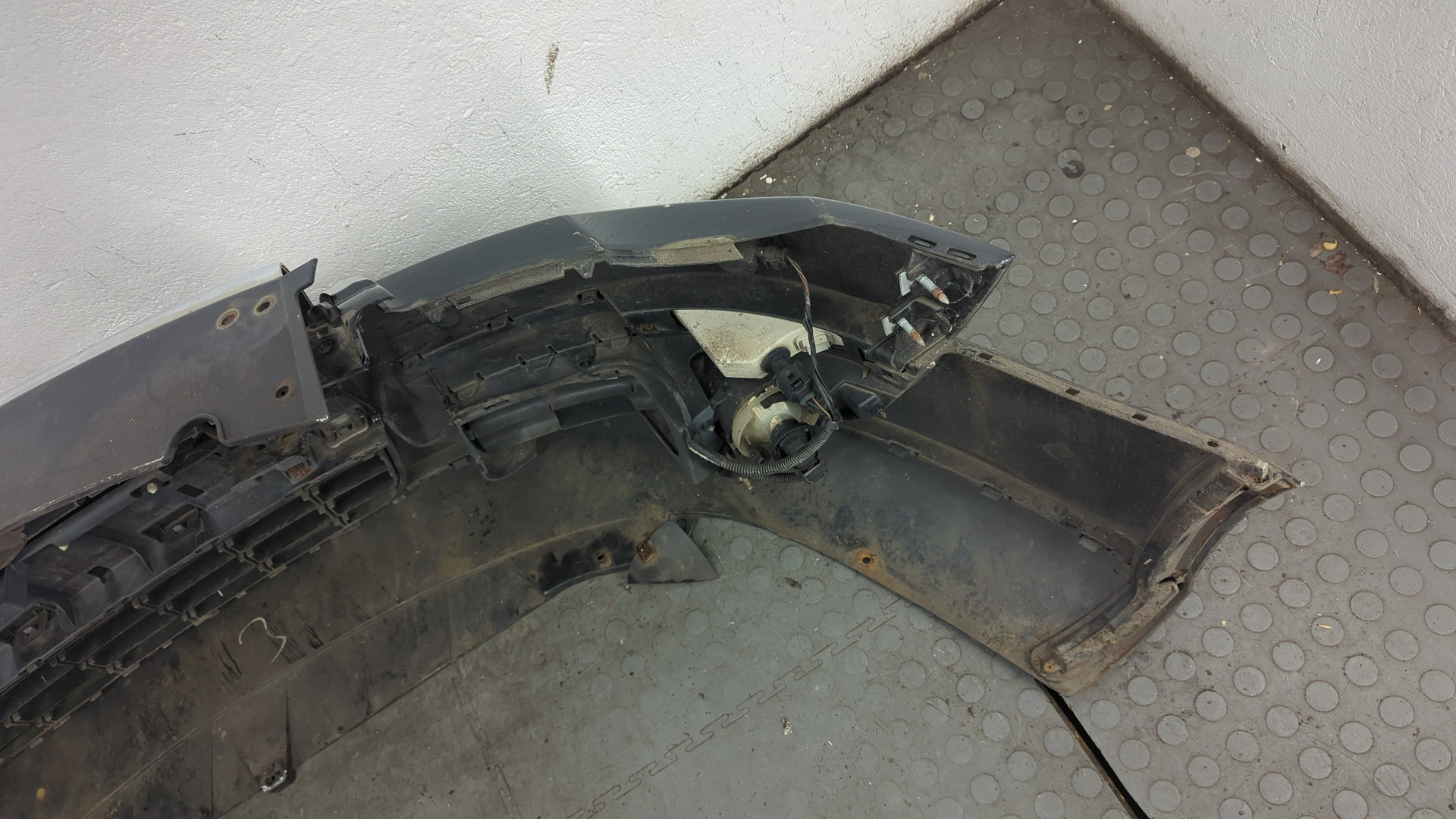 Бампер передний