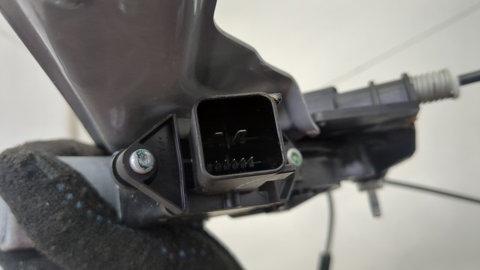 Стеклоподъемник электр. передний левый