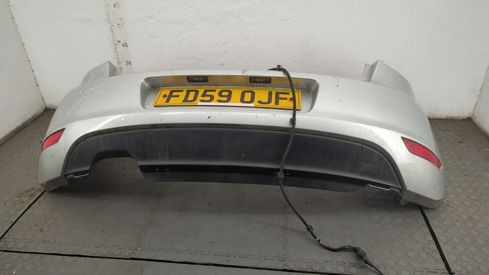 Бампер задний