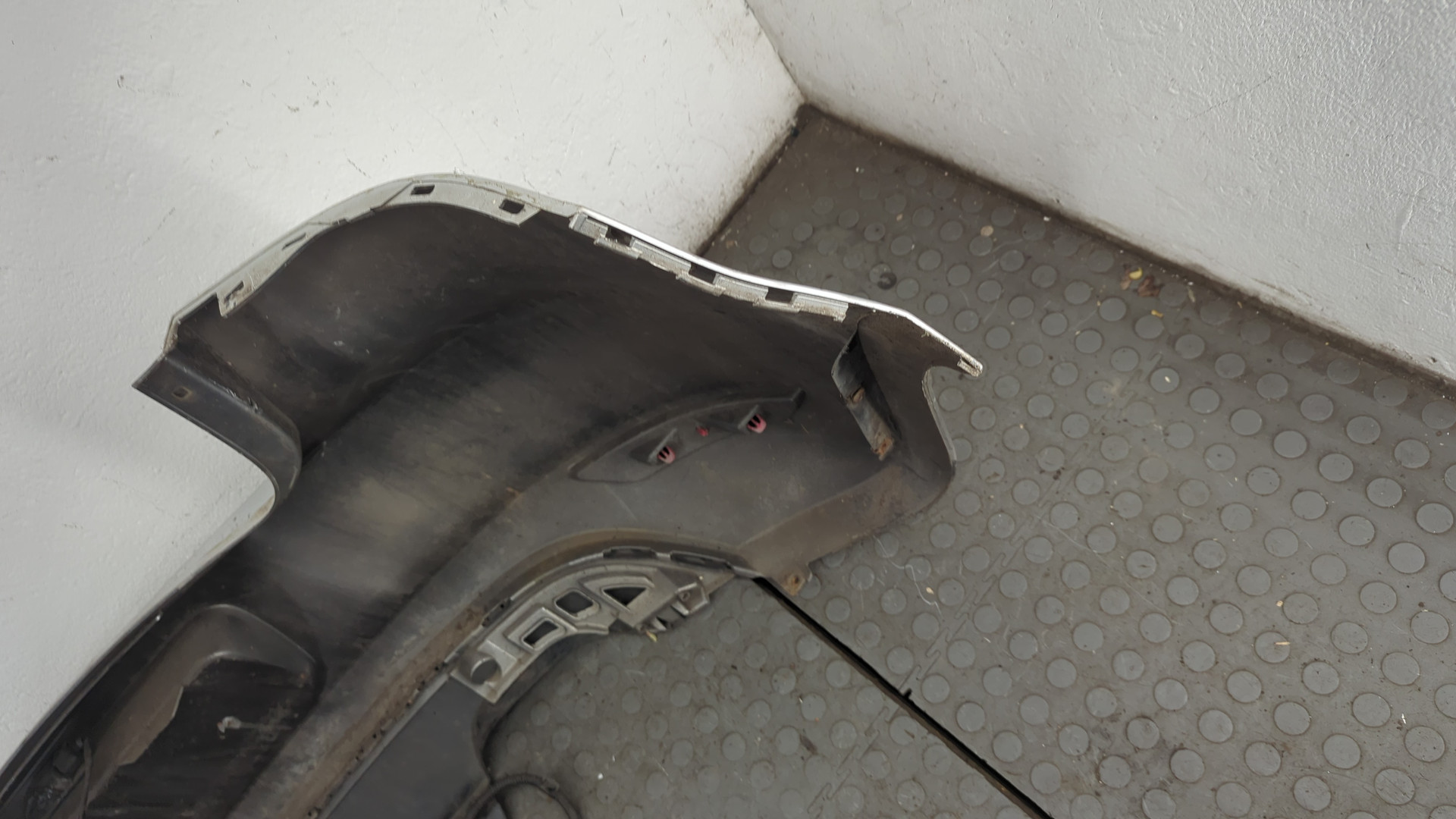 Бампер задний