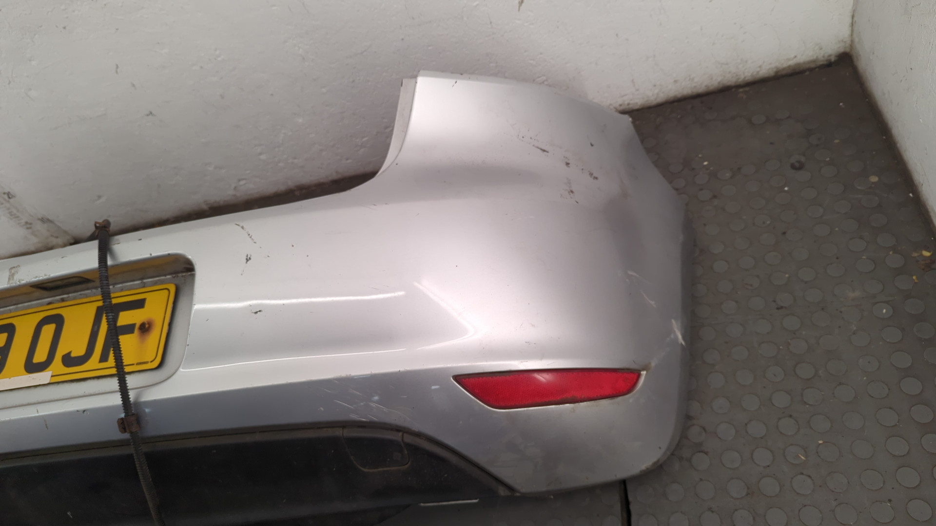 Бампер задний